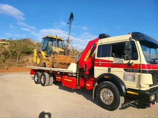 Crane truck/Rollback For HIRE