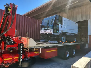 Crane truck/Rollback hire