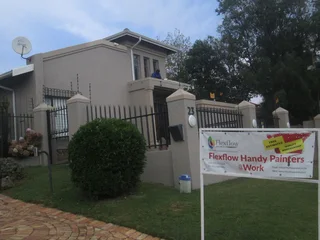 Does Your Walls Require , Maintenance  and Painting?