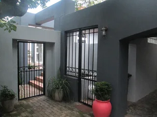 Does Your Walls Require , Maintenance  and Painting?