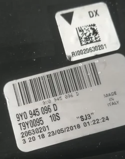 Porsche Cayenne 9Y0 centre reflector / rear taillight for sale