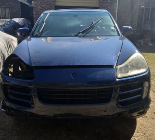 2008 Porsche 957 Cayenne stripping for parts