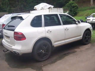 Porsche&#39;s stripping for parts