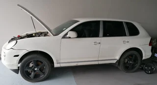 2008 Porsche Cayenne 957 S stripping for parts