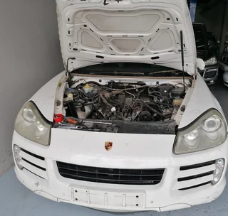 2008 Porsche Cayenne 957 S stripping for parts