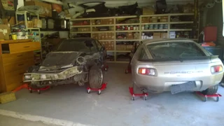 Porsche 928's stripping for part