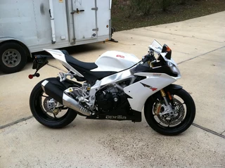 2011 Aprilia Rsv4 1000 R Aprc Stripping For Spares .