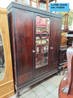 3 door stink wood wardrobe