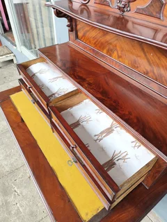 Antique French mahogany lady’s desk. Circa 1870