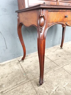 Antique French mahogany lady’s desk. Circa 1870