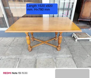 Solid oak wood 6 seater dining table