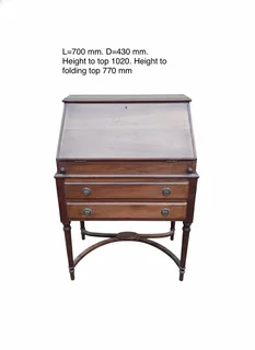 Mahogany wood writing bureau desk