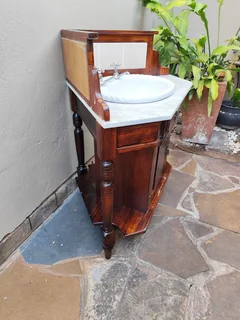 Solid saligna wood corner vanity and mirror