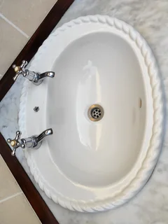 Solid saligna wood corner vanity and mirror