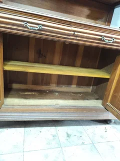 Antique French oak wood buffet/court cupb