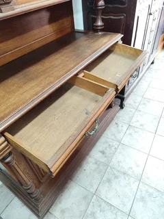 Antique French oak wood buffet/court cupb