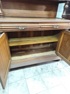 Antique French oak wood buffet/court cupb