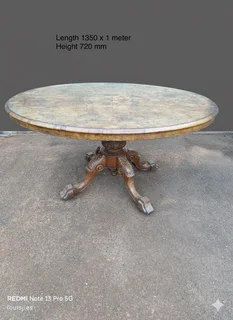 Antique Victorian burr walnut breakfast table. Circa 19 th century