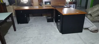 Cherry wood Veneer Custom Office Desk