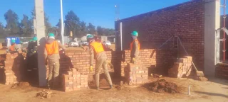 Bricklayers needed
