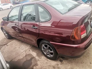 1998 Volkswagen Polo Classic 1.6 Sedan