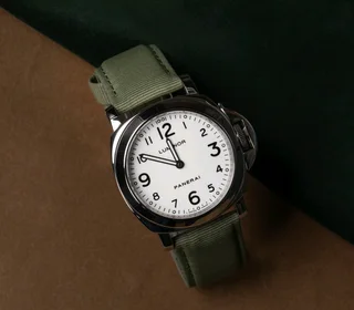 Panerai Luminor Base PAM00010 R74900