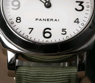 Panerai Luminor Base PAM00010 R74900