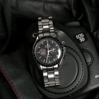 Omega Speedmaster Apollo 40th Anniversary 31130423001002. R109900