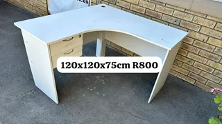 White corner desk