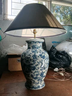 Lamp With Matching Vases