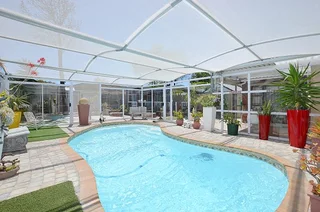 TABLE VIEW - SELF-CATER LUXURY FURNISHED ACCOMMODATION (Ts&amp;Cs)