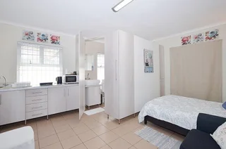 TABLE VIEW - SELF-CATER LUXURY FURNISHED ACCOMMODATION (Ts&amp;Cs)