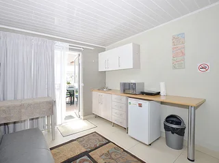 TABLE VIEW - SELF-CATER LUXURY FURNISHED ACCOMMODATION (Ts&amp;Cs)