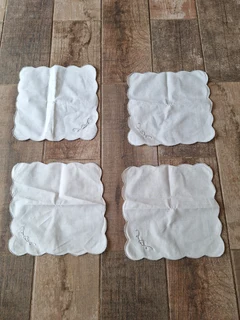4 Cloth Napkins