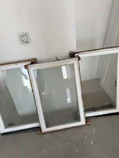 3x 600x900 side hung windows + fixed window and frame 860x1800 R1900