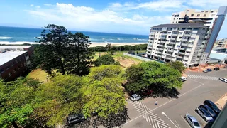 Seaview Flat In Amanzimtoti For Sale!