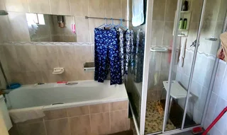 SEAVIEW FLAT IN AMANZIMTOTI FOR SALE!