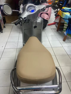 Vespa VXL 150cc 2025 model automatic scooter! Demo model with 170km on the clock