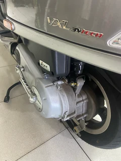 Vespa VXL 150cc 2025 model automatic scooter! Demo model with 170km on the clock