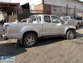 Isuzu KB300 Ext Cab 2012 Automatic 4JJ1 code 4 Stripping for Spares and Parts!!