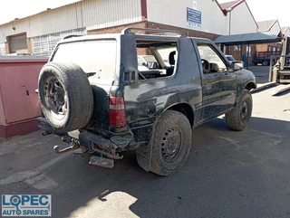 Isuzu Frontier Sport 2.4 Manual 4x4 2dr 1996 Stripping for Spares and Parts!! Code 4 No papers !!!