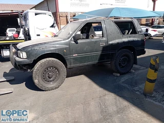 Isuzu Frontier Sport 2.4 Manual 4x4 2dr 1996 Stripping for Spares and Parts!! Code 4 No papers !!!
