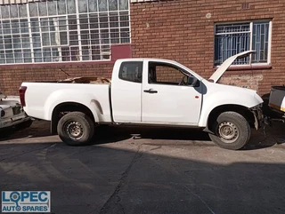 Isuzu Kb300 Dteq Ext Cab 2015 Manual Code 2 Stripping for Spares and Parts!!!