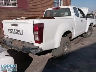 Isuzu Kb300 Dteq Ext Cab 2015 Manual Code 2 Stripping for Spares and Parts!!!