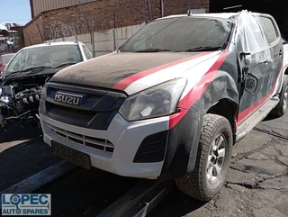 Isuzu KB250 D/Cab X-rider Manual 2018 Code 2 Stripping for Spares and Parts!!