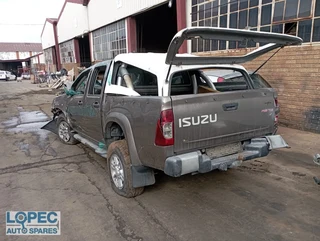 Isuzu KB250 D/Cab Manual 2012 manual 4x2 Code 4 Stripping for Spares and Parts!!