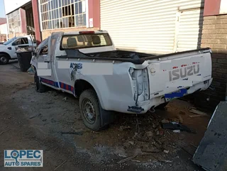 Isuzu KB250 Manual 2017 Single Cab code 4 Stripping for Spares and Parts!!