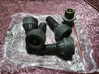 Bmw and Golf 1 Locknut set