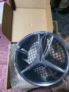 Mercedes w204 grill emblem logo