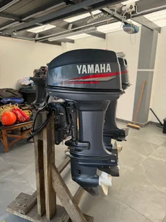 Pair of immaculate 40hp Yamaha Enduro CV Outboards.Trim &amp; Tilt.